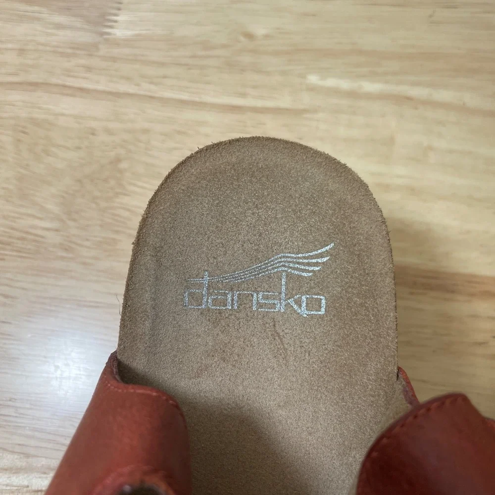 Dansko Red Leather Wedge Sandals Adjustable Straps Brass Hardware‎ Size 41
